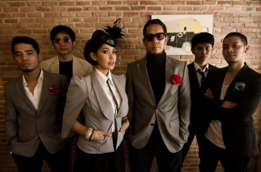 Sepenggal Perjalanan Maliq & D’Essentials